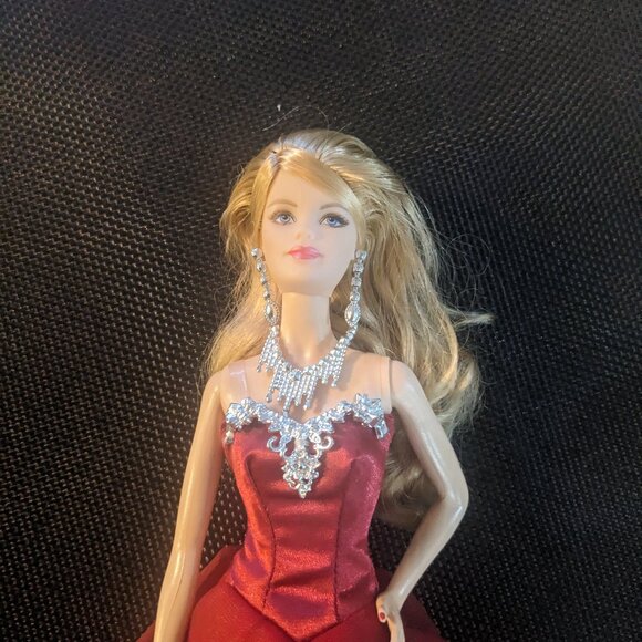 Holiday barbie - Picture 1 of 5